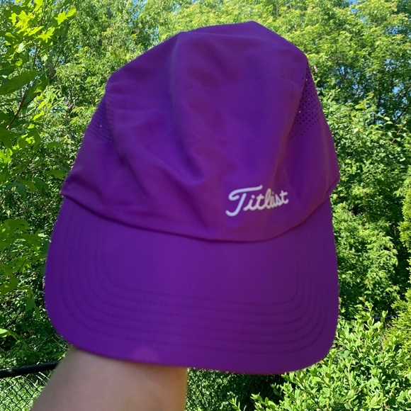 Women Titleist golf cancer awareness hat purple adjustable, GUC, like new - Picture 1 of 9